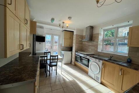 2 Blakemore Road, Streatham Hill, London SW16 1NH