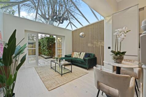 Aston Rowe - Grange Park7.JPG
