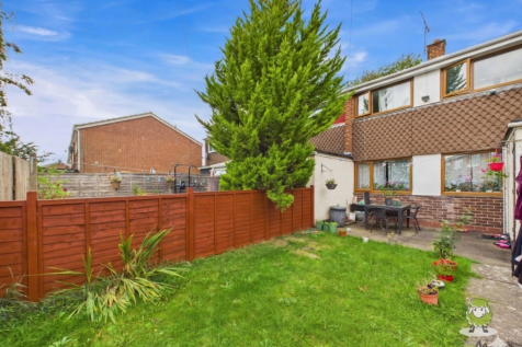Garden - Ewemove Whitchurch Nantwich Charlotte Tho