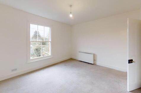 13-Jubilee-Terrace-Bedroom 1.jpg