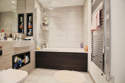 Bathroom.JPG