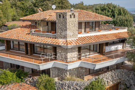 Esterno