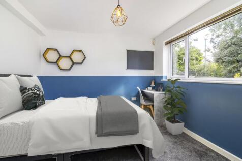 Forsythia Gardens, Nottingham, NG7 photo 4