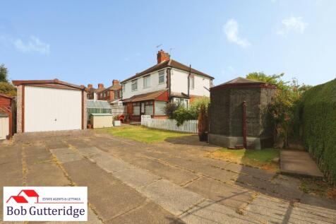 ENCLOSED REAR GARDEN