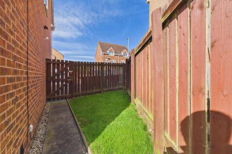 CAM01932G0-PR1043-STILL010.jpg
