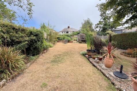 maelgwyn dr 8 rear garden.jpg