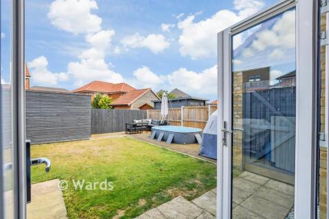 External Lifestyle Photograph