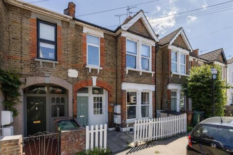 St Johns Road, E17