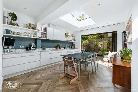 62 Cranmer Avenue-4.jpg