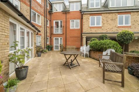 Owners Patio Area.jpg