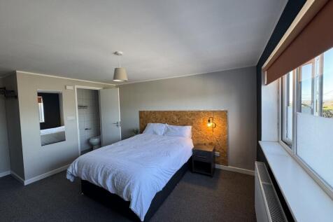 Media 2-4A3D87E1-B628-4B5F-8D8A-FD0C41966845.jpg