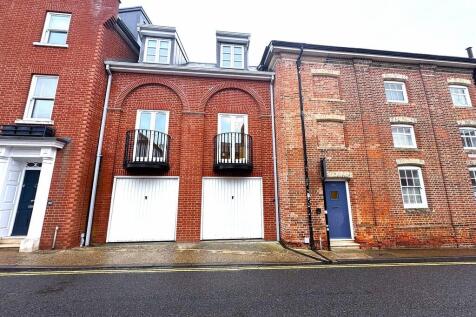 WhatsApp Image 20...