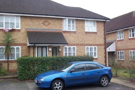 2-bed flat on Worcester Gardens, £1,350/mo