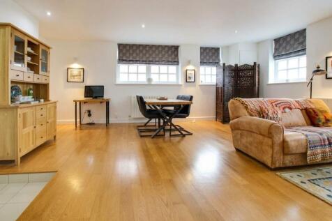 Open-Plan Living &amp; Dining Room