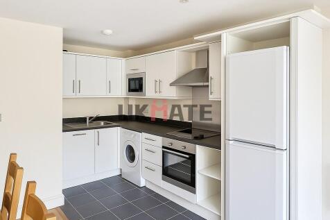2-bed flat on Ashburnham Place, £1,899/mo