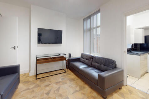5-bed house on Broad Street, Loughborough, £2,383/mo