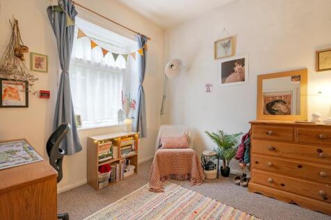 Bedroom, pic 2.jpg