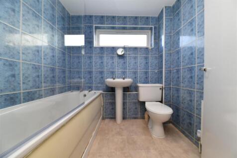 Canterbury Way, Stevenage photo 5