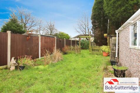 ENCLOSED REAR GARDEN