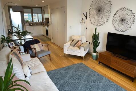 2 bed flat to rent Caithness Walk, Croydon CR0