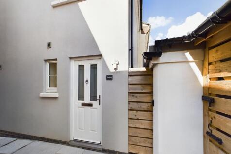 CAM01740G0-PR0025-STILL022