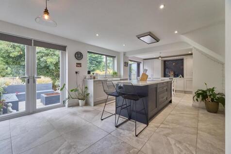 8 Borrowdale Close ES 1.jpg