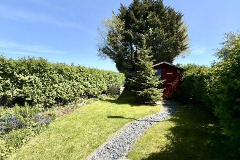 Side Garden &amp; Workshop