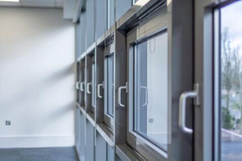 12 Blur focus windows DSC03884.jpg