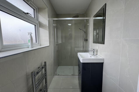 Russell Road, Tilbury RM18 photo 3