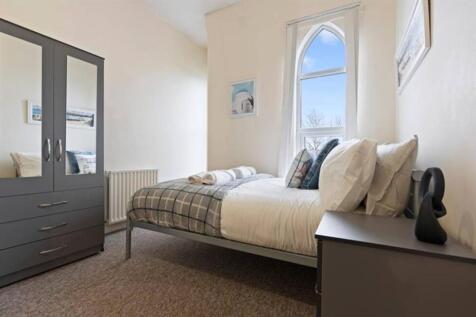 4-bed flat on 19 Noel Street, Nottingham, NG7, £2,254/mo