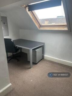 Large Attic Desk Area