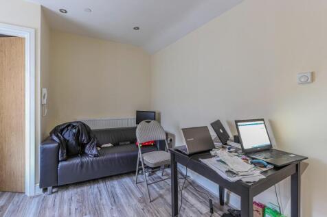 Cyril Crescent 6, 3-3.jpg