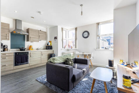 Living / Kitchen