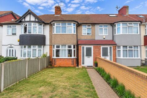 3-bed terraced on Amhurst Gardens, Isleworth, TW7, £2,495/mo