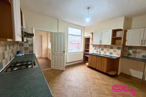Glen Avenue, Bolton photo 4
