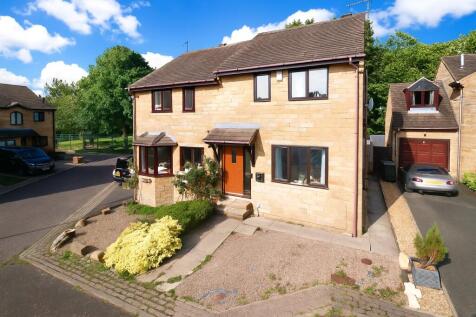Bradford, BD15 - property photo