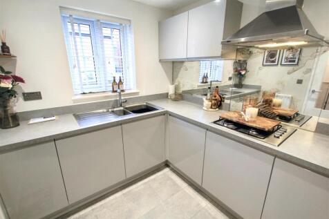 Kitchen (1).jpg