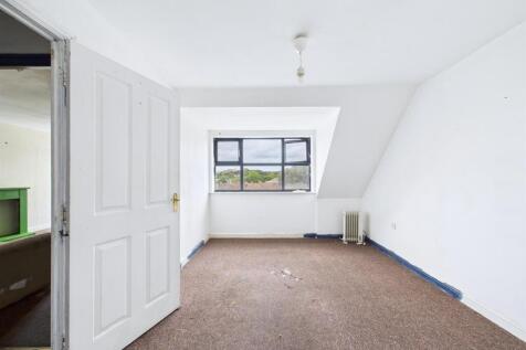 5 - Flat 99 The Maytrees.jpg