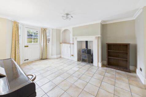 CAM02545G0-PR0486-STILL026