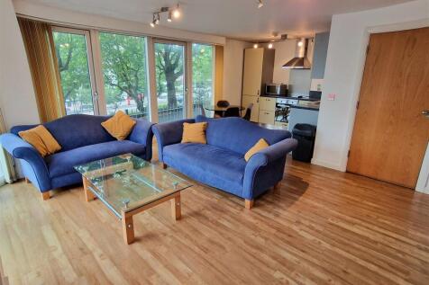 Lounge/Kitchen