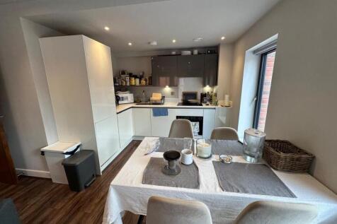 Moreton Street, B1 photo 3