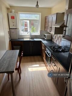 Hatherley Gardens, London, E6 photo 5