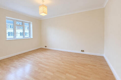 Warwick Lodge, London, NW2 photo 4