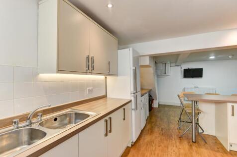 18 Egremont Place Kitchen (2)