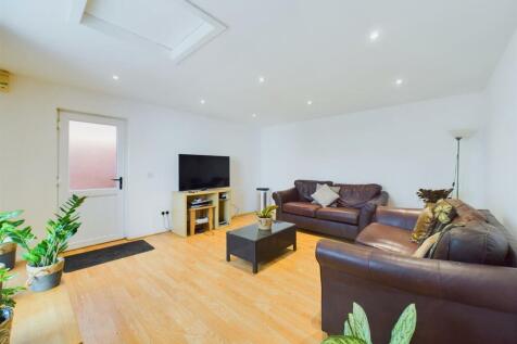 CAM01993G0-PR0133-ST