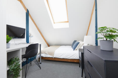 Shoe &amp; Boot Factory, Flat 20 Bedroom 8