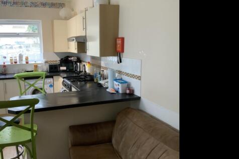 7. Lounge Kitchen