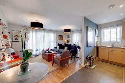 London, SE15 - property photo