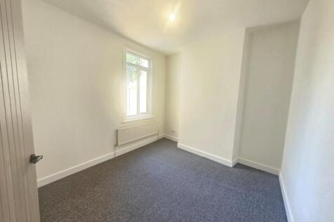 Whitehorse Road, Croydon photo 4