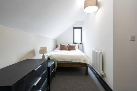 The Hosiery Factory, Flat S Bedroom 3